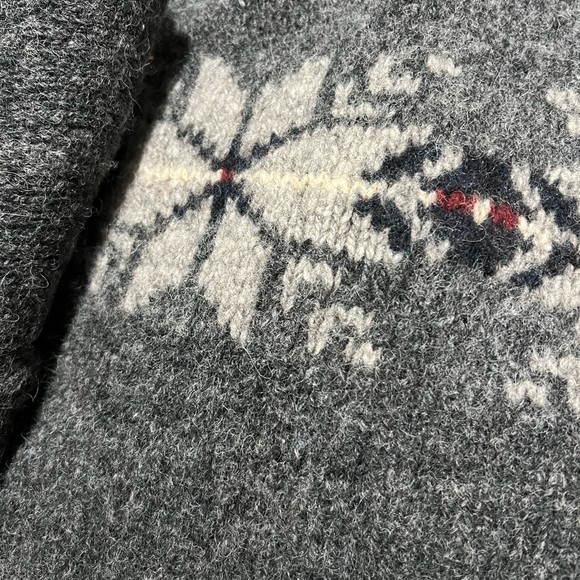 Eddie Bauer Sweater - Picture 4 of 8